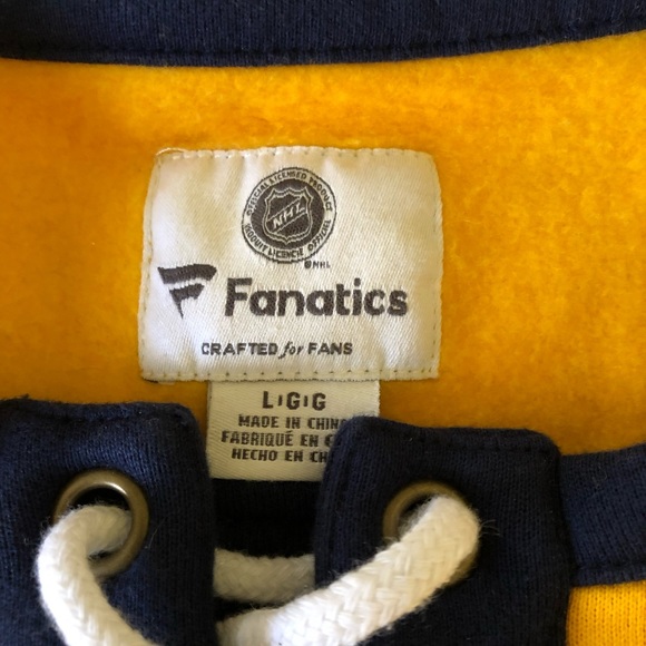NHL Predators Sweatshirt - Picture 4 of 4